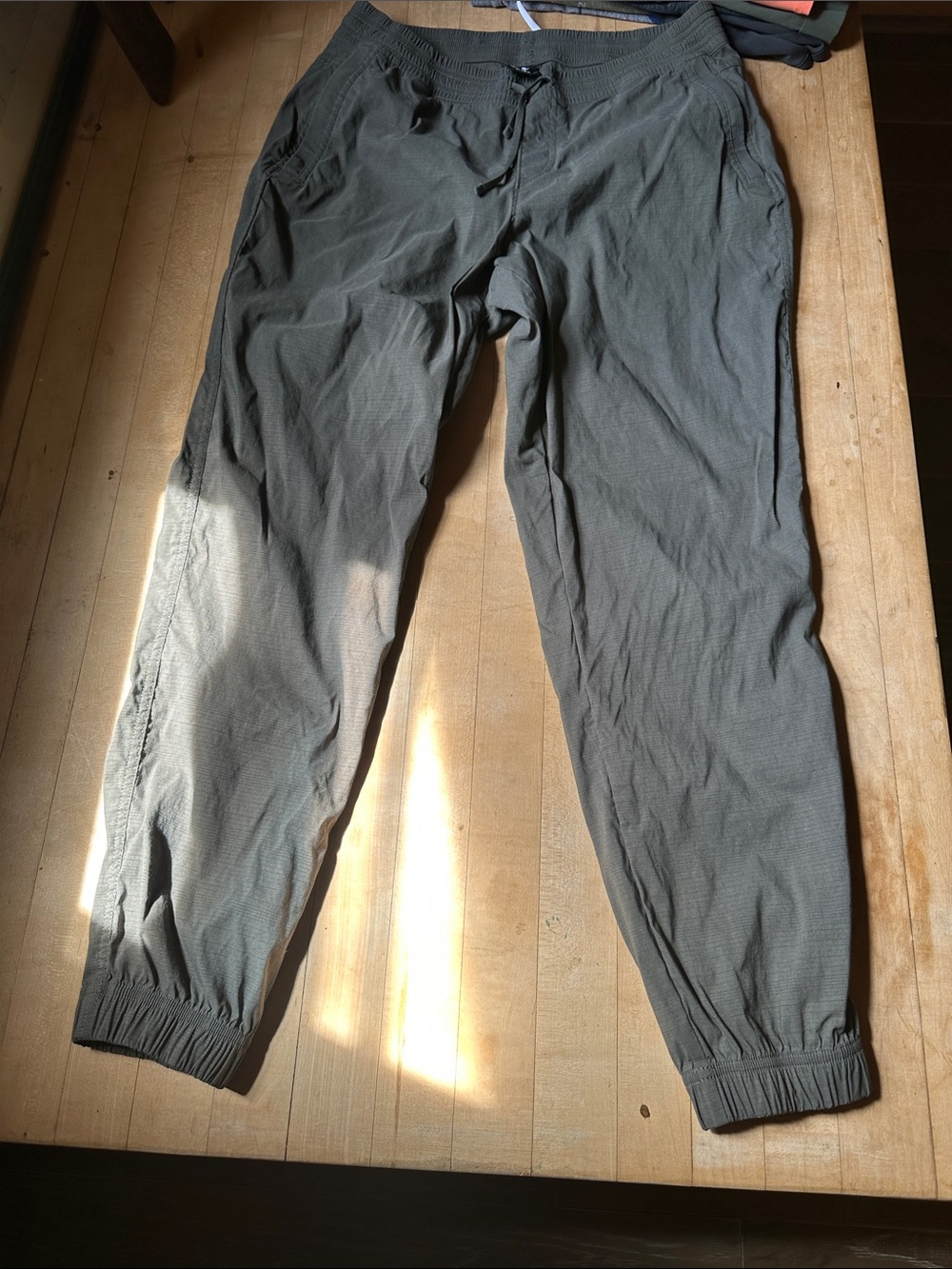 Kuhl women’s Olive Green Casual Drawstring Pants